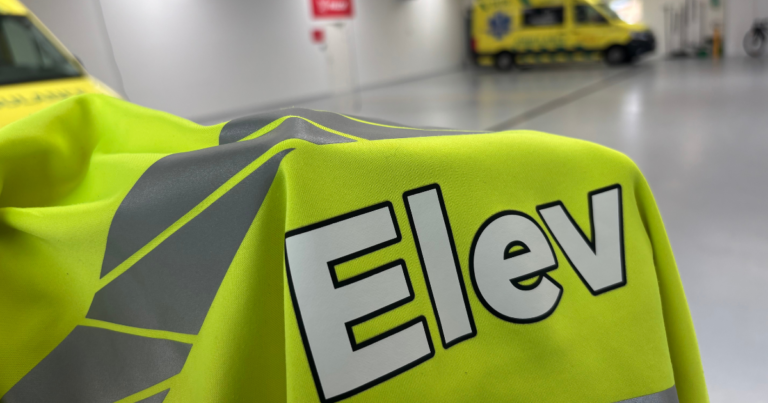 Sådan må du arbejde inden og efter en skoleperiode